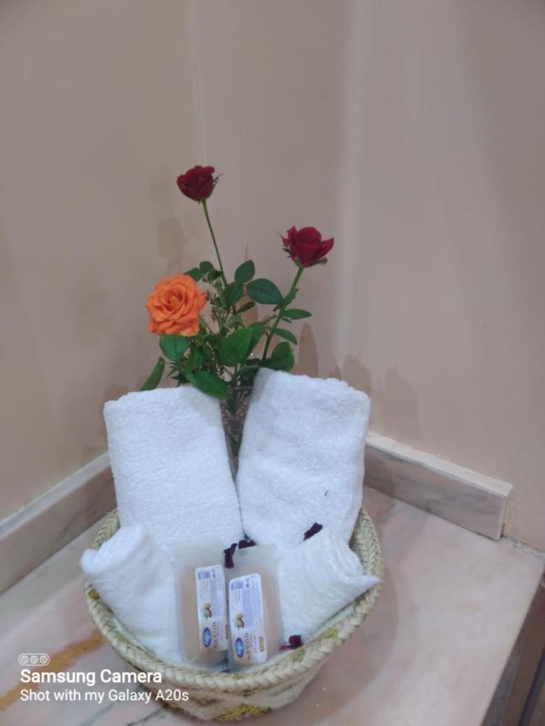 اقامة حمزة *